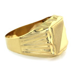 Złoty pierścionek męski - klasyczny wybór na prezent