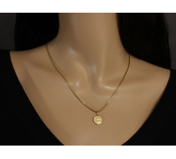 Złota przywieszka z medalionem - elegancka 14k