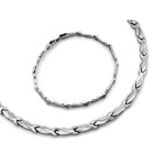 Biały złoty zestaw biżuterii z naszyjnikiem i bransoletką