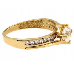 Złoty pierścionek zaręczynowy 585 z białymi cyrkoniami