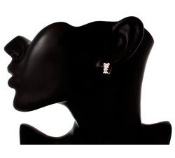 srebrne kolczyki na biglu francuskim