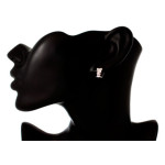 srebrne kolczyki na biglu francuskim