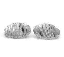 srebrne kolczyki na biglu francuskim