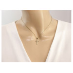 Złoty krzyż 585 krzyżyk delikatny z cyrkoniami