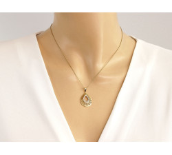 Złota przywieszka 585 owal z greckim wzorem